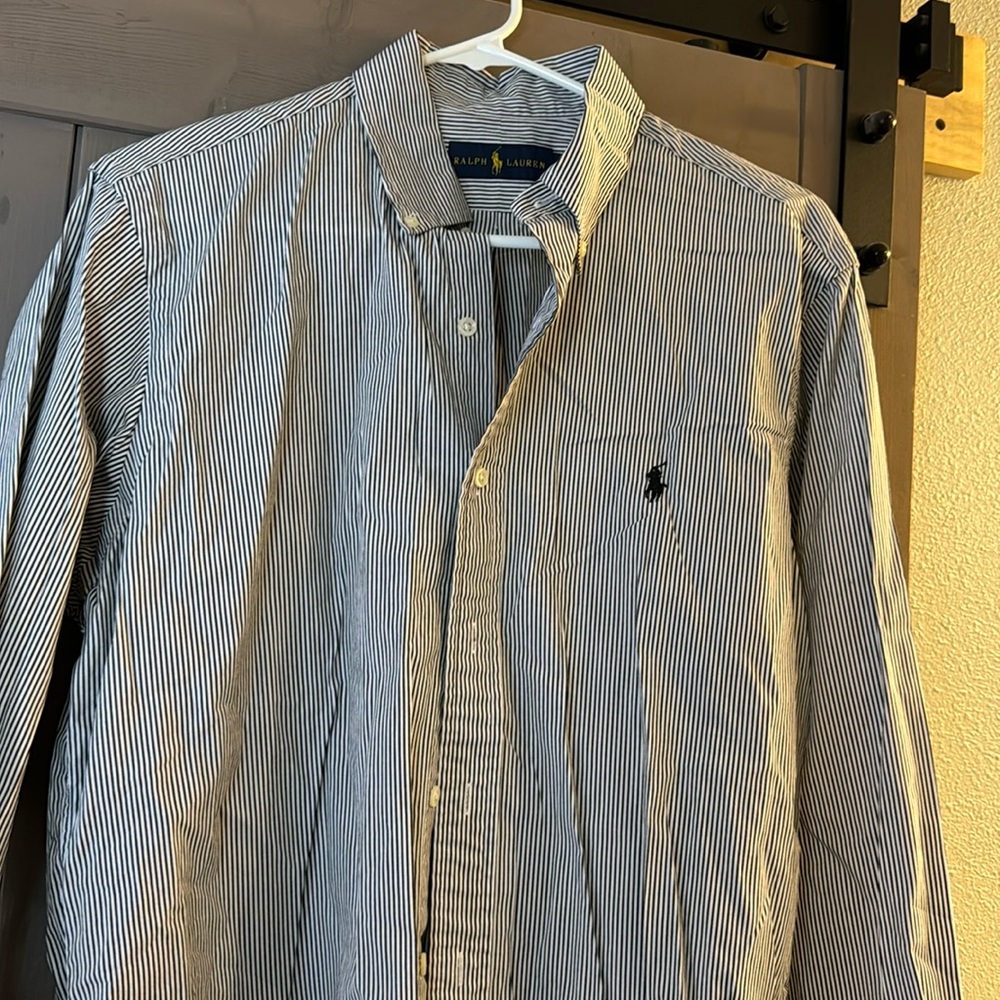 Ralph Lauren classic button down Medium
